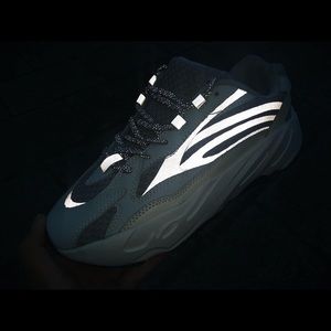 Yezzy boost 700 static